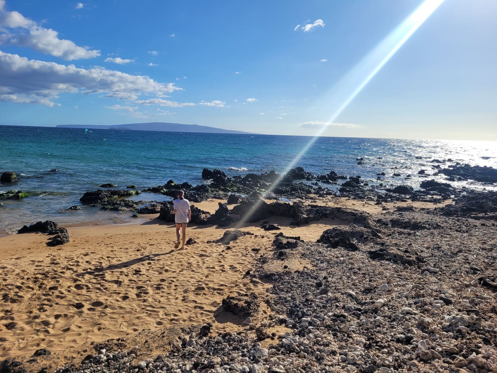 Rocky shoreline along Kamaole Beach